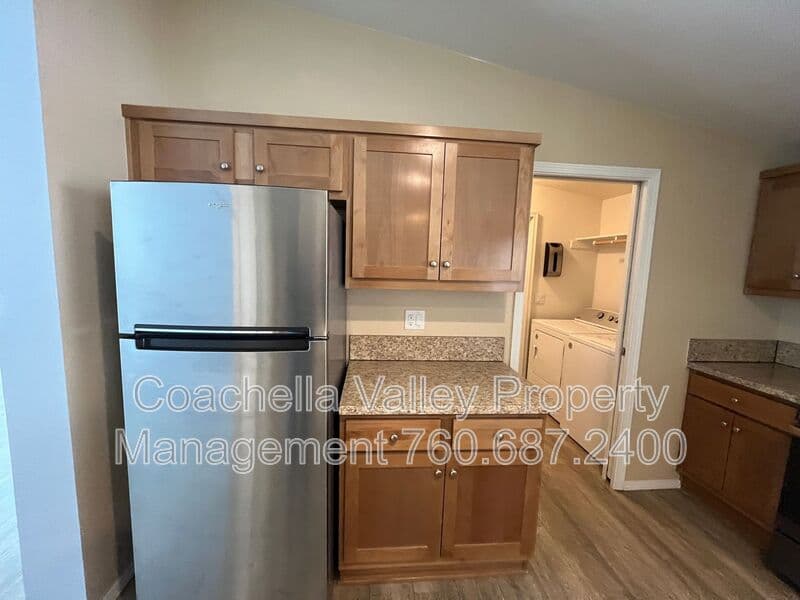 Desert Hot Springs House: 15300 Palm Dr