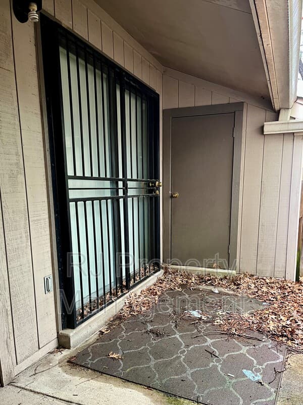 Memphis Condo: 5656 Encino Cv