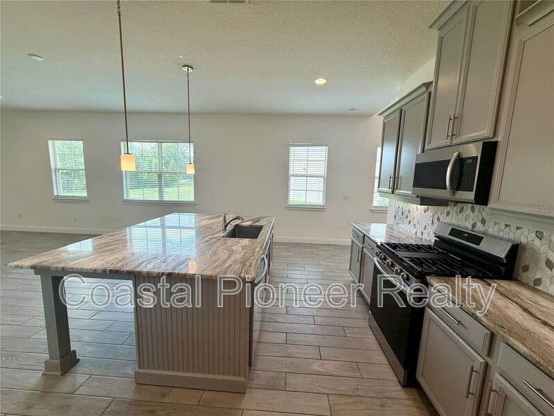 St Cloud House: 2956 Tupelo Lp