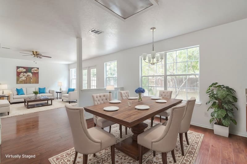 San Antonio House: 11223 Victory Cavern
