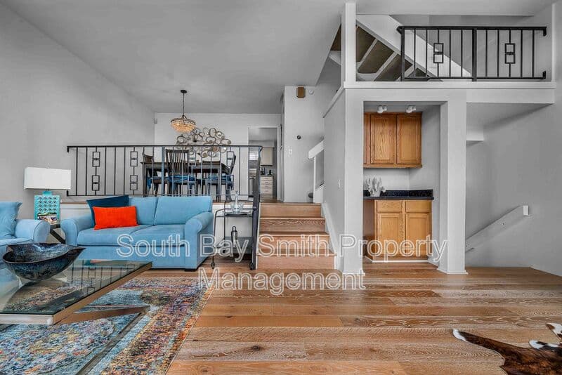 Redondo Beach Condo: 420 Palos Verdes Blvd