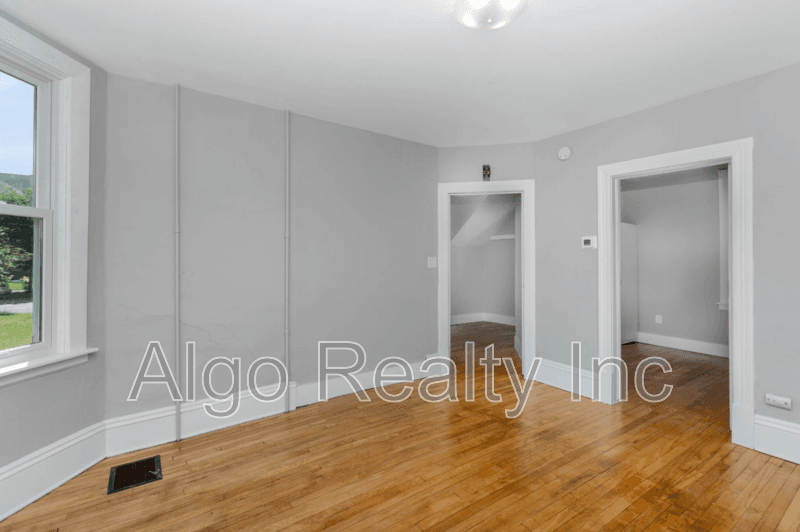Minneapolis Condo: 3449 Snelling Avenue - Unit 3451