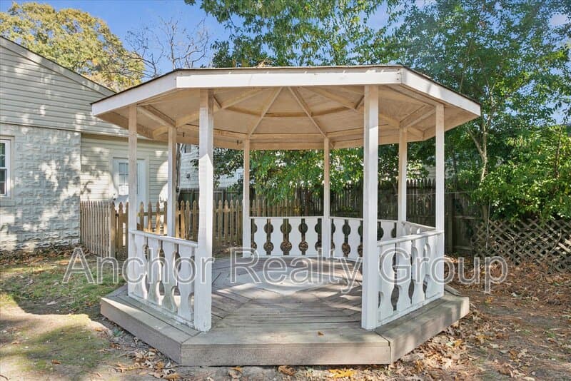 Norfolk House: 1839 Edgewood Avenue