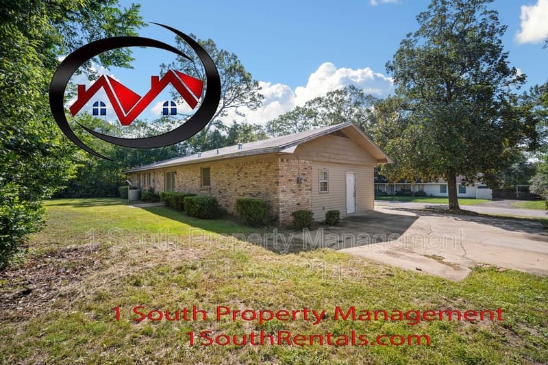 Mobile House: 5520 Vienna Avenue