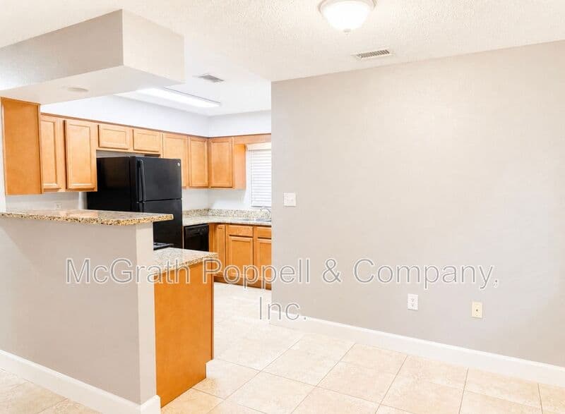 Lakeland Condo: 7704 Chase Rd