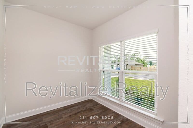 Daphne House: 11253 Cloister Drive