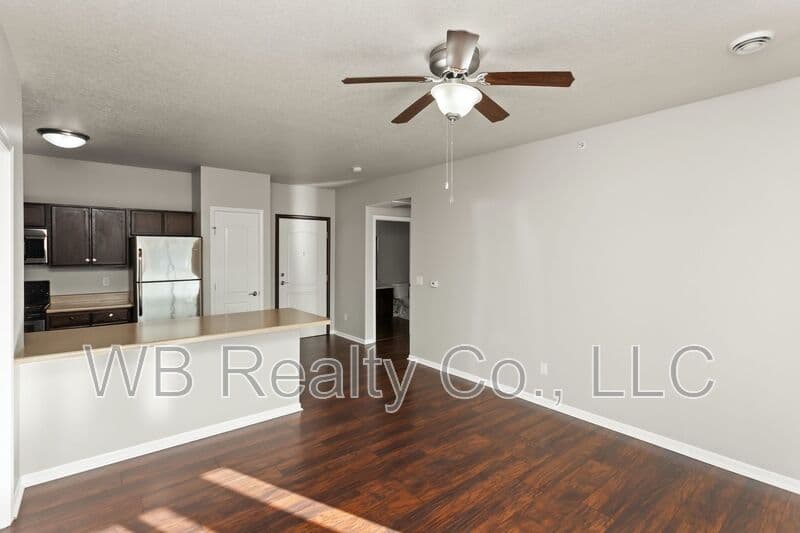 Grimes Condo: 1951 N James St