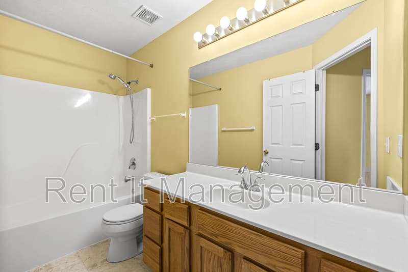 Omaha House: 5820 S. 157th St