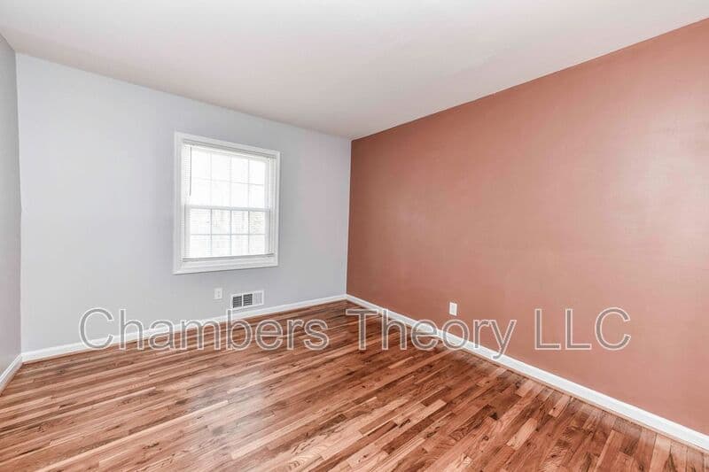 Springfield Condo: 5910 Prince James Dr