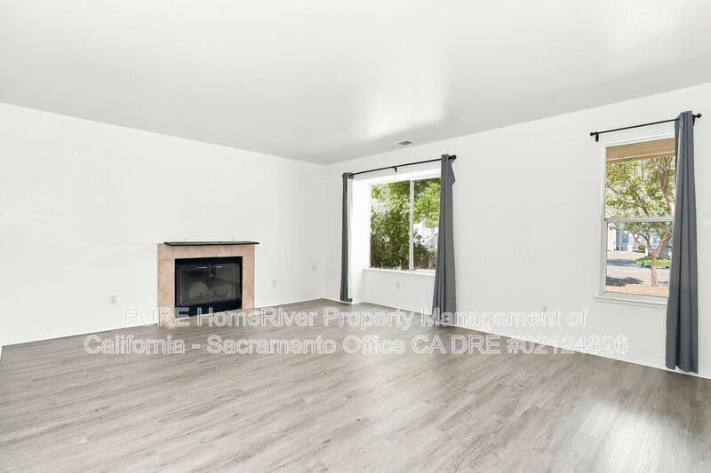 Davis House: 2224 Glacier Dr