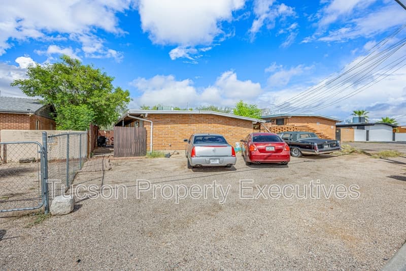 Tucson Condo: 45 East Alturas Street