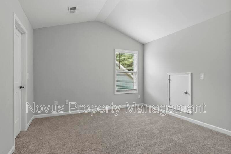 Carrollton House: 122 Cedar Park Way
