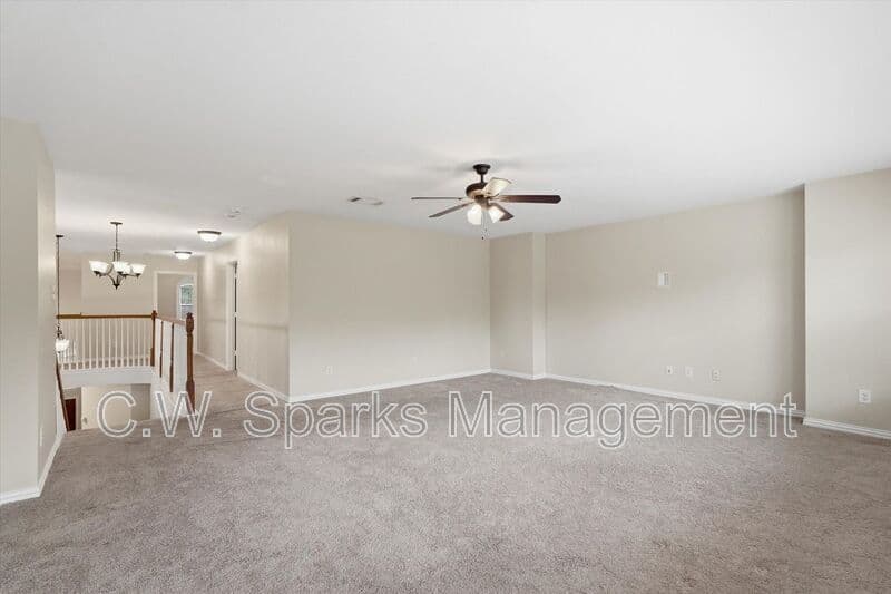 Dallas House: 6716 Prairie Flower Trail