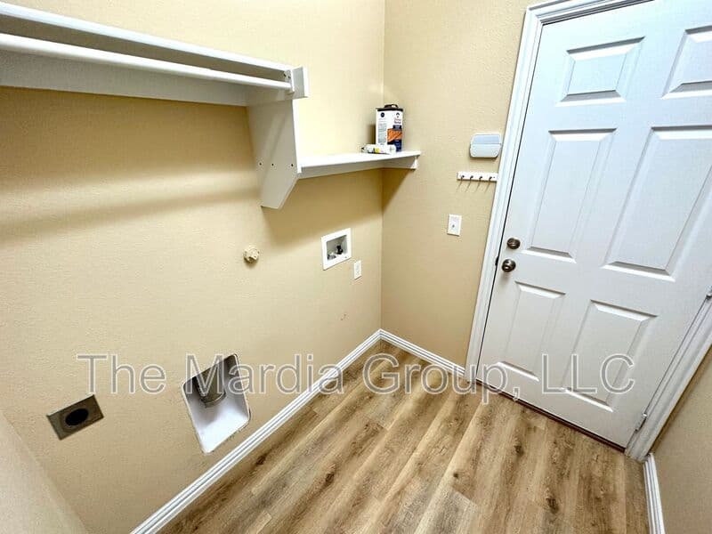 Princeton House: 221 Creekwood