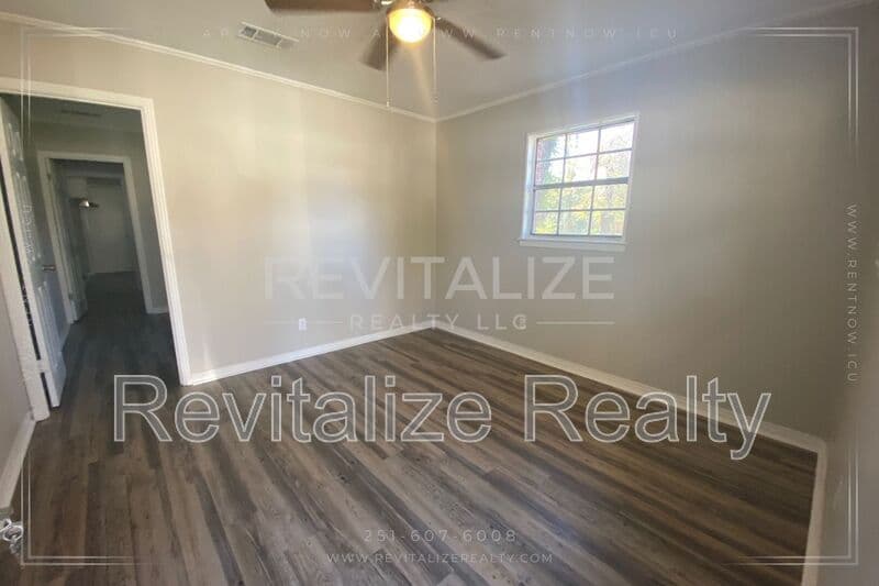 Mobile House: 1505 Orange St