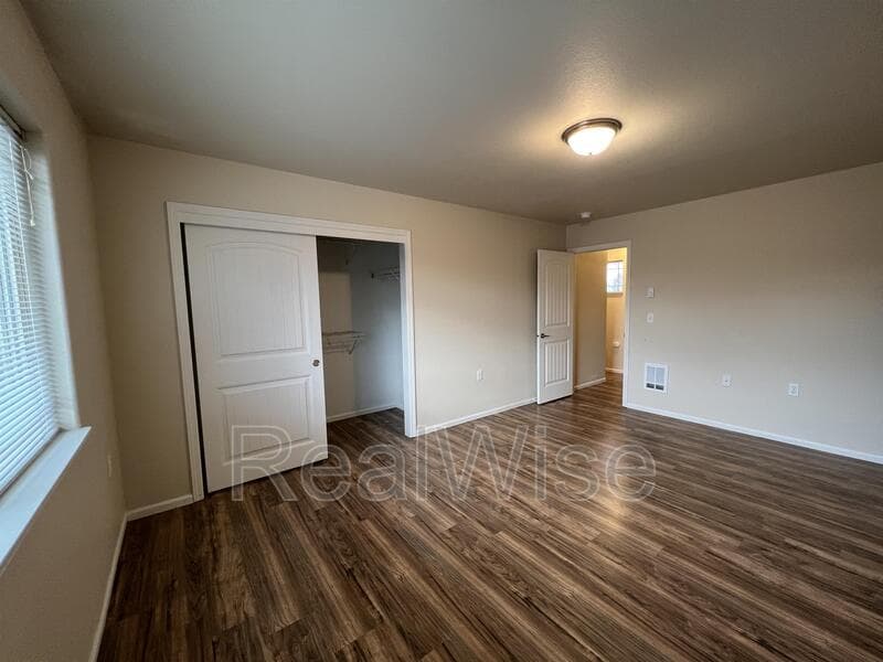 Redmond Townhome: 2250 SW 21st St