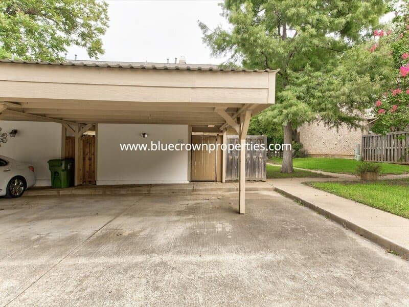 Arlington House: 462 Westview Terrace