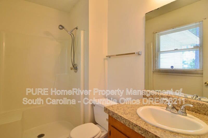 Columbia House: 22A Prices Ct