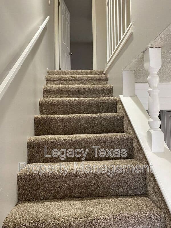 CLEBURNE Condo: 1503 N Nolan River Rd