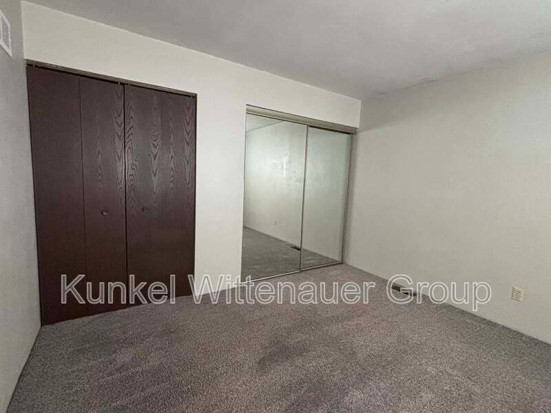 O'Fallon Condo: 419-8 Ponderosa Ave