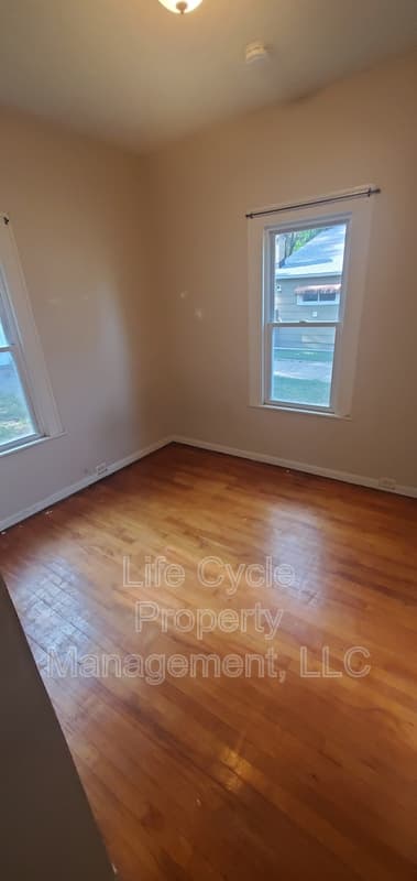 Grand Rapids House: 1819 Linden Avenue Southeast