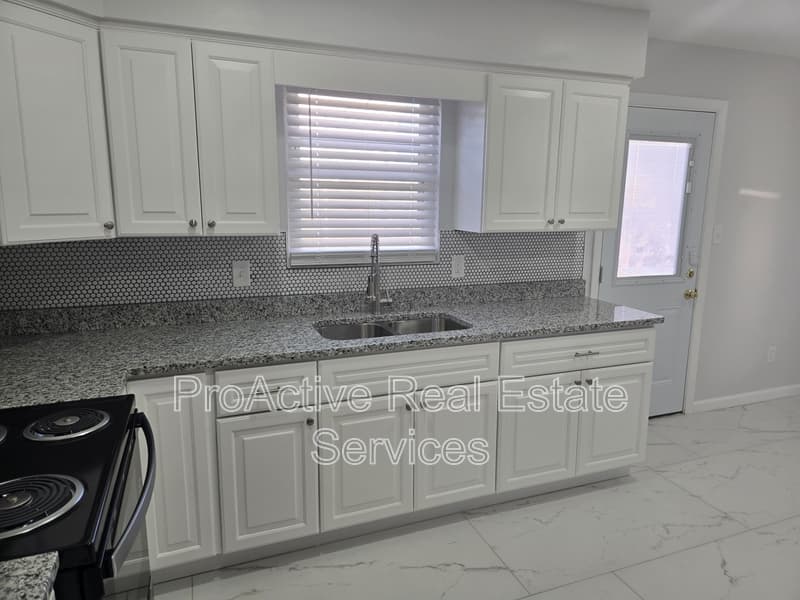 Norfolk Condo: 9523 18th Bay Street