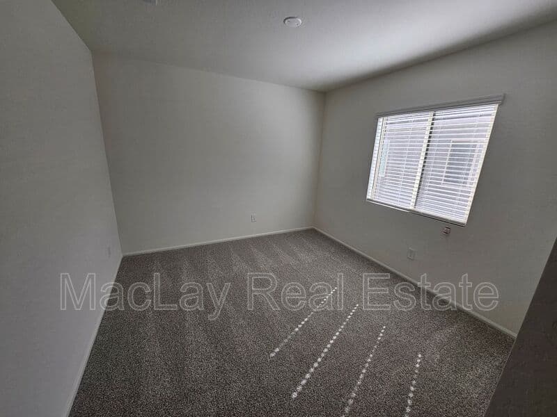 Coolidge House: 1390 W Aztec Dr