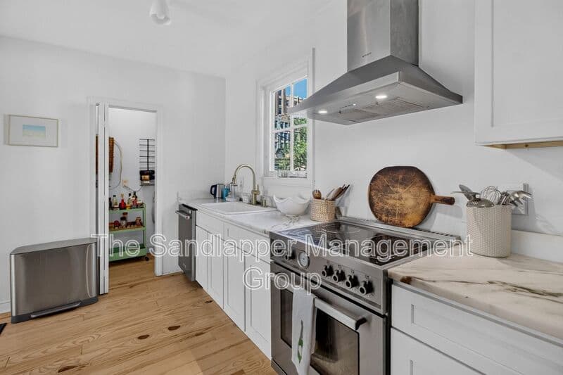 Charleston Condo: 32-A Line Street