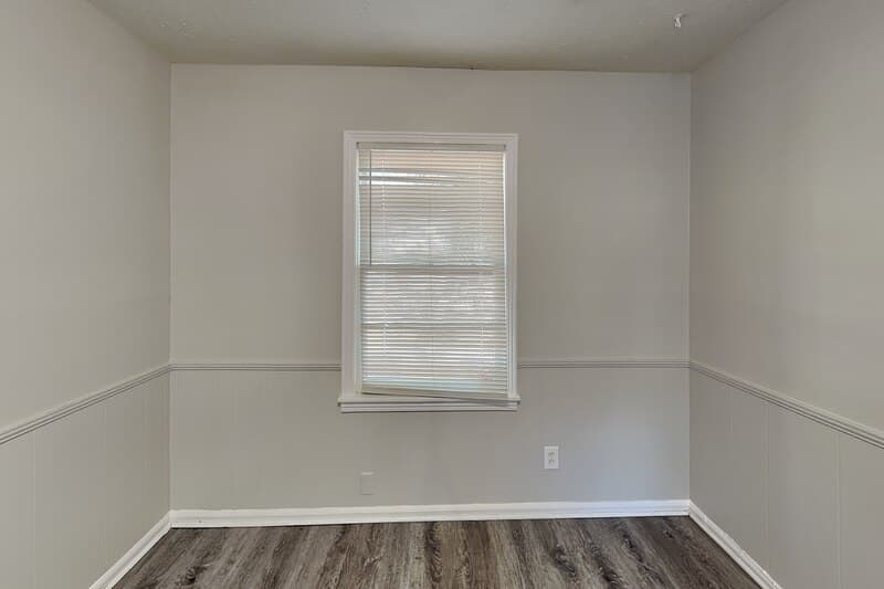 Birmingham House: 441 13th Ave NW