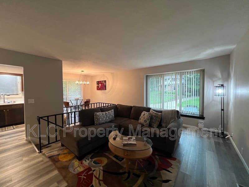 Des Moines House: 3805 Maquoketa Drive