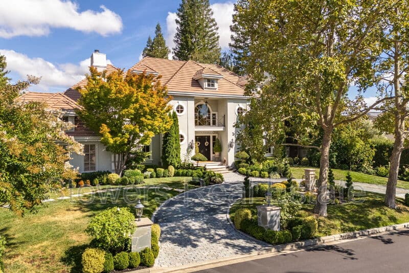 Danville House: 4482 Deer Ridge Rd