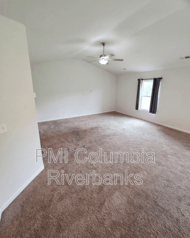 Elgin House: 218 Sundew Rd