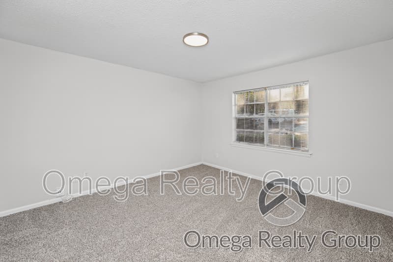 Hoover Apartment: 3311 Woodley Ct
