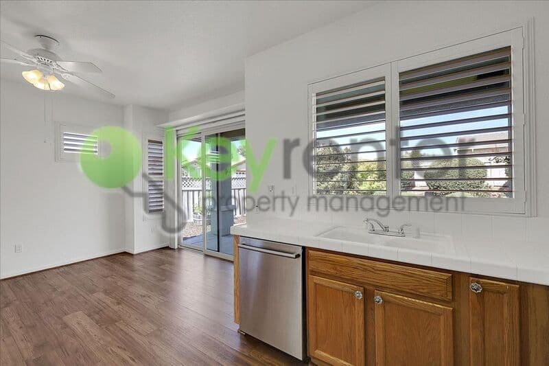 Lincoln House: 2532 Woodacre Lane