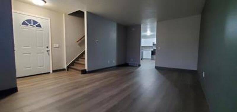 Menasha Condo: 991 7th Street - B