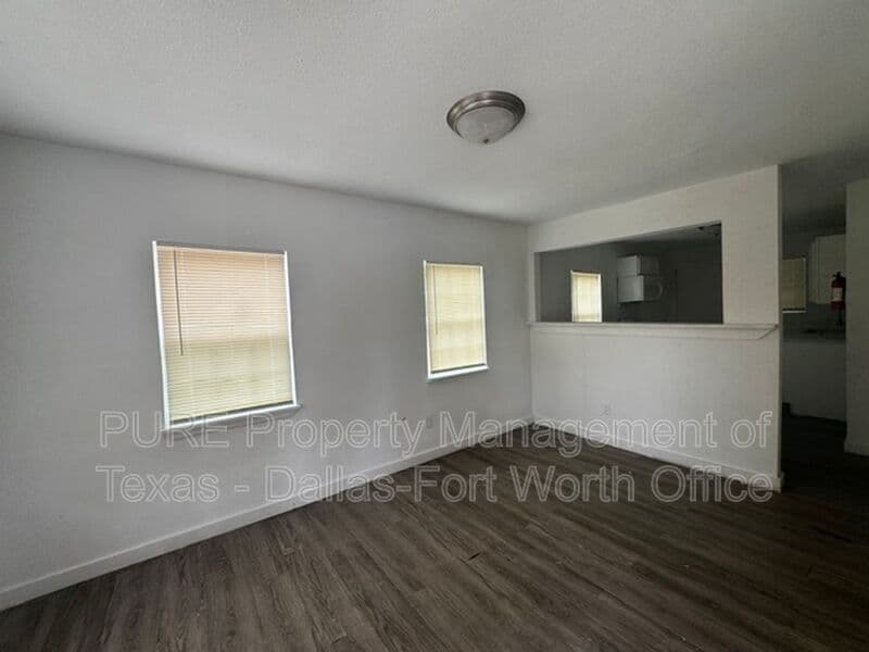 Dallas Condo: 2215 JB Jackson Jr Blvd