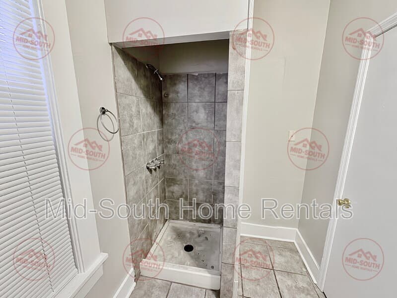 Memphis Townhome: 773 Spring St