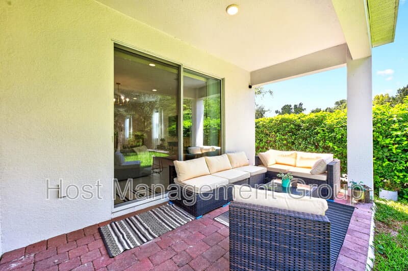 Orlando House: 8205 Bayliss Ct