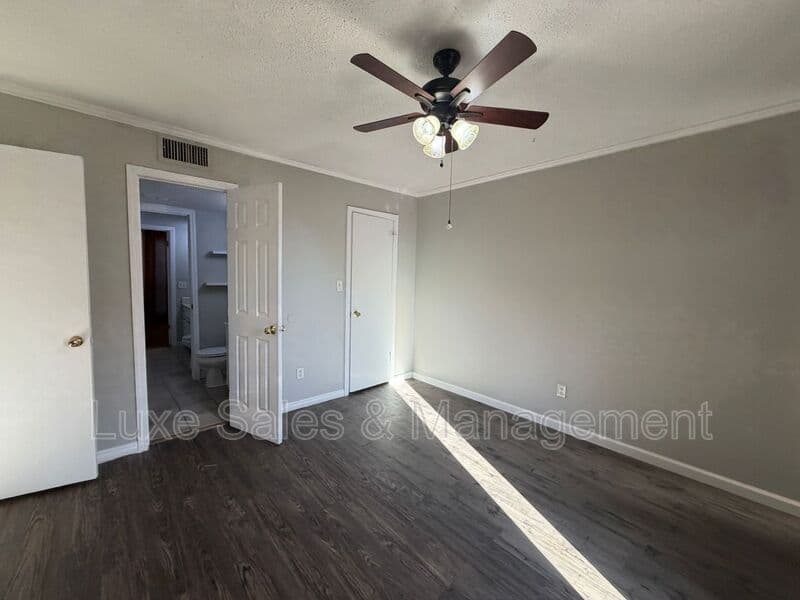OKC Condo: 6000 N. Brookline