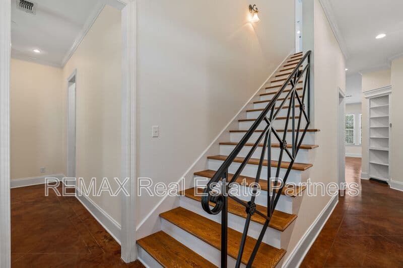 Hattiesburg House: 39 Robins Nest