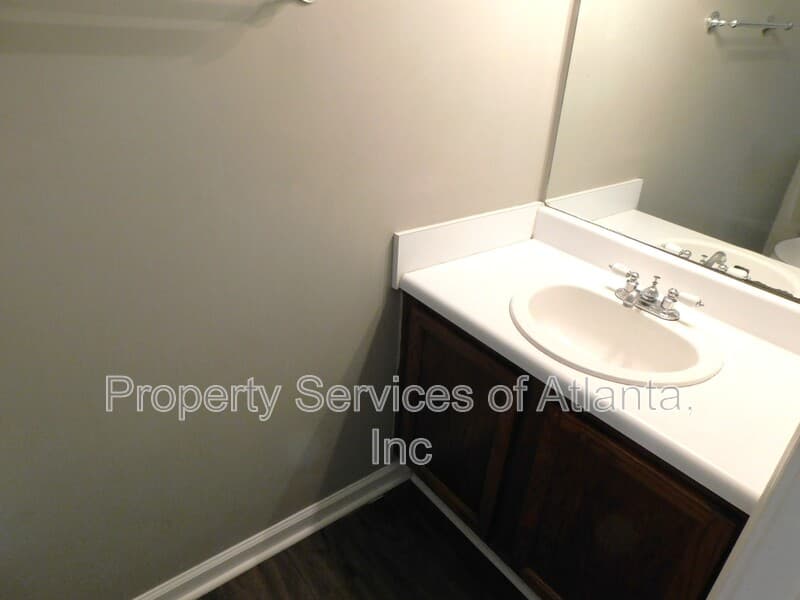 Marietta House: 2775 New South Dr