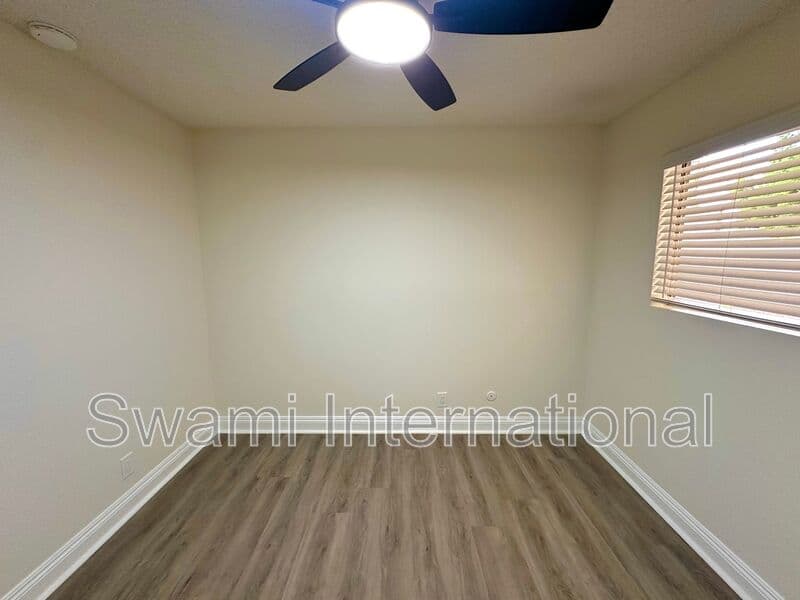 Lomita House: 25530 1/2 Oak St.