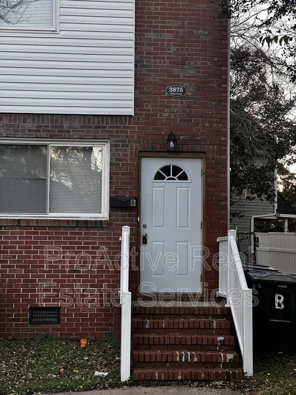 Norfolk Condo: 3875 Wake Circle - B