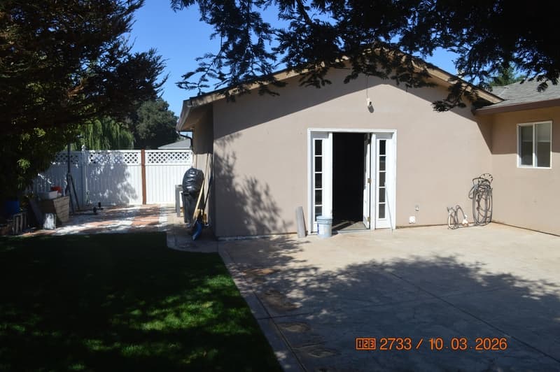 Livingston House: 1720 Hickory Avenue