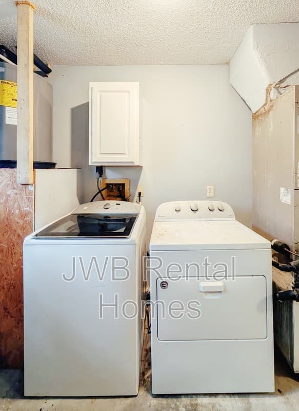 Jacksonville House: 1117 W Mimosa Cove Ct