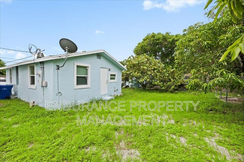 Riviera Beach House: 140 W 15th Street