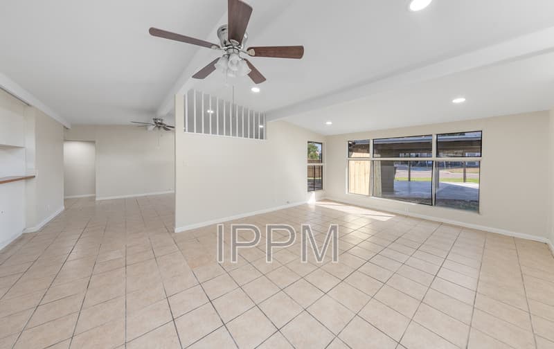 Harlingen House: 1651 Hamilton