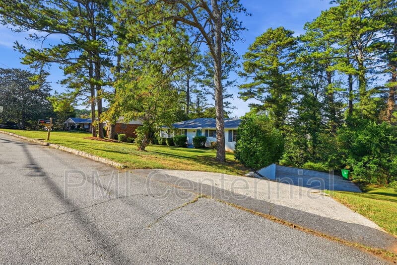 Decatur House: 3438 Springside Drive