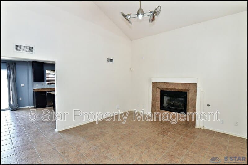 El Paso House: 6372 Franklin Ridge Dr !!