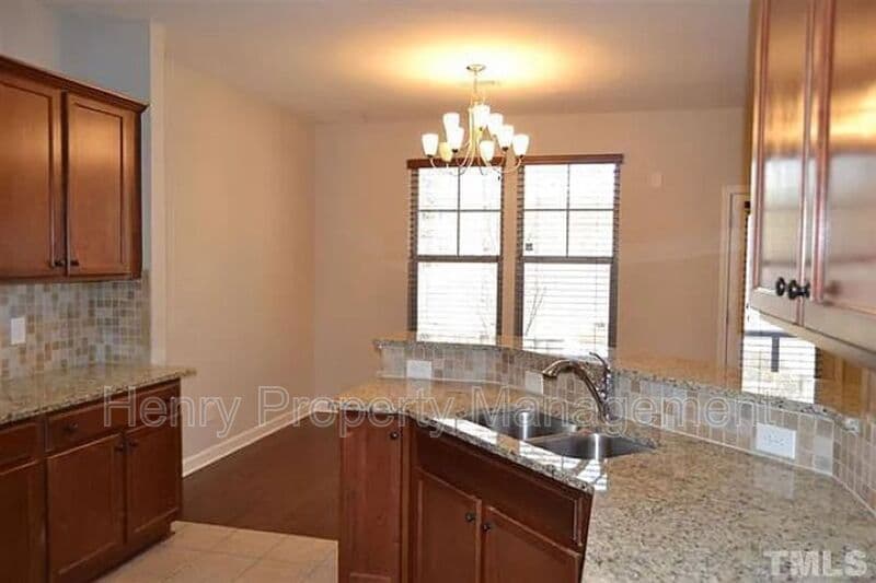 Apex House: 856 Bay Bouquet Lane